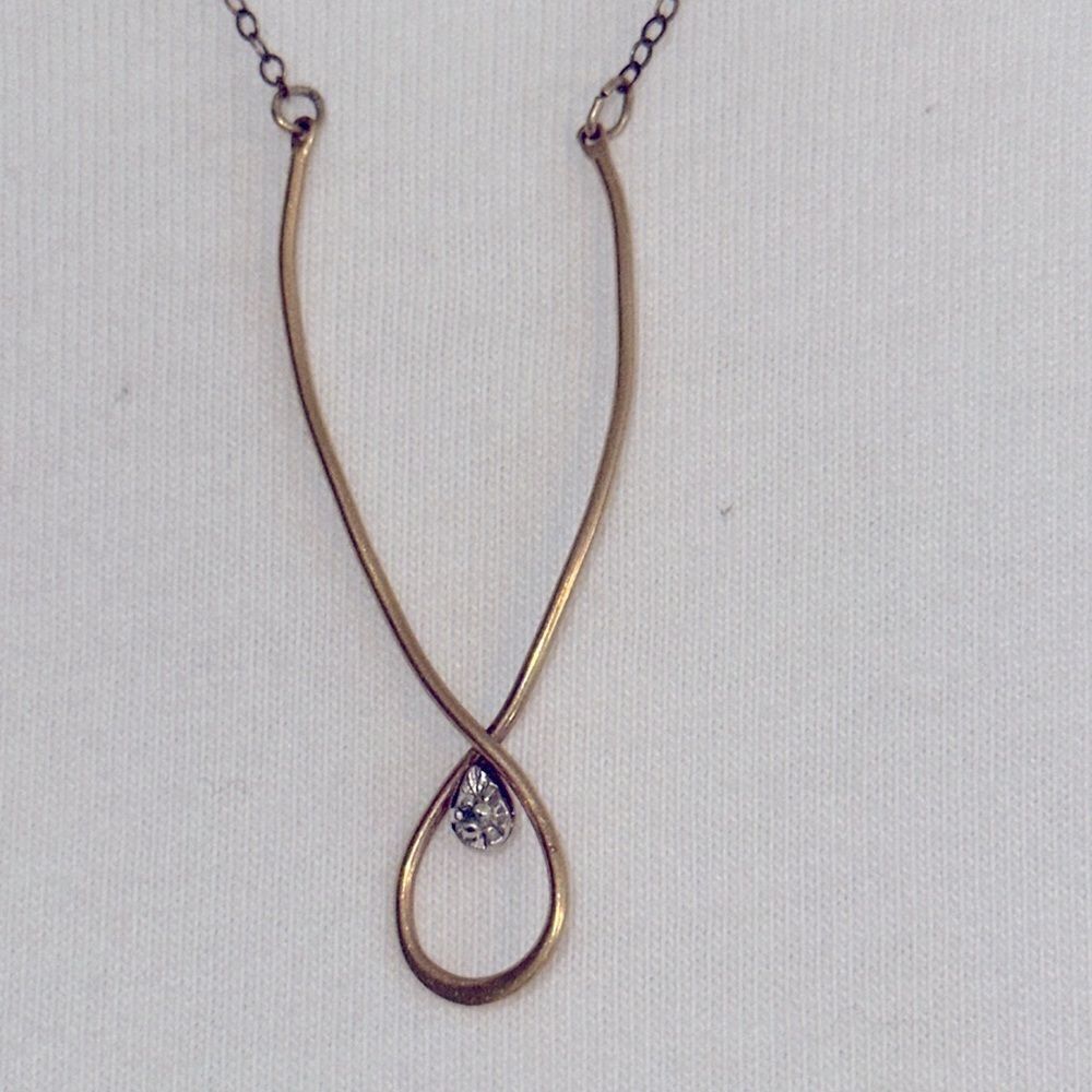 Vintage Avon 10kt gold filled dainty twisted wire necklace